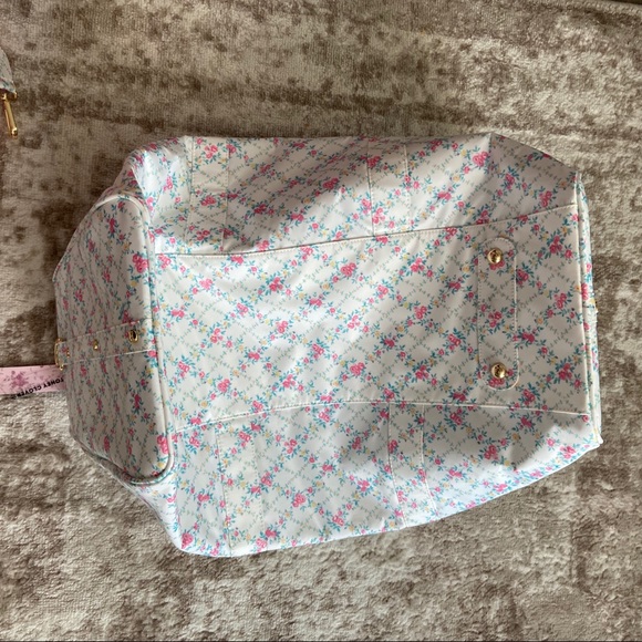 NWT LoveShackFancy x Stoney Clover Duffle Bag - Picture 7 of 7